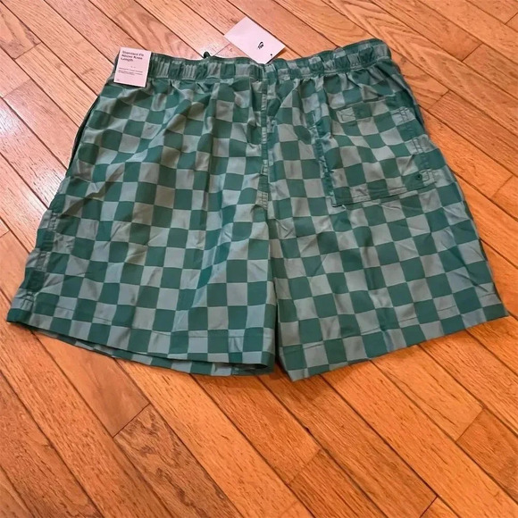 Nike Men's Green Checkered Swim Trunks Size L Casual - Picture 5 of 6